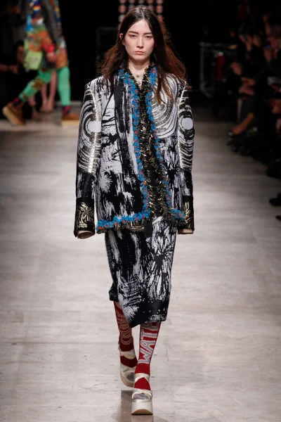 Look 26